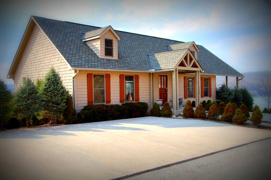 Hickory Pointe Club House